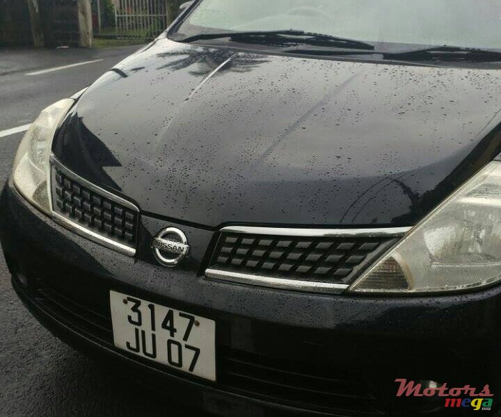 2007' Nissan Tiida photo #2