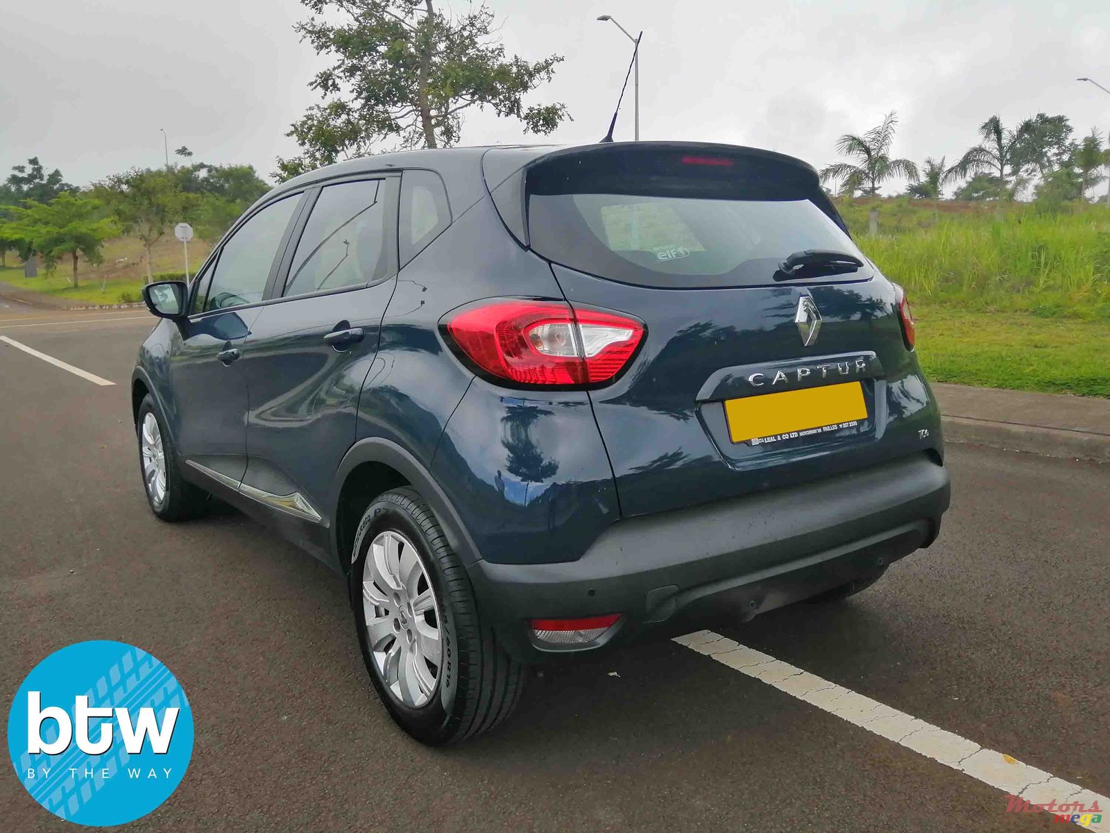 2015' Renault Captur 1.2 Turbo photo #2