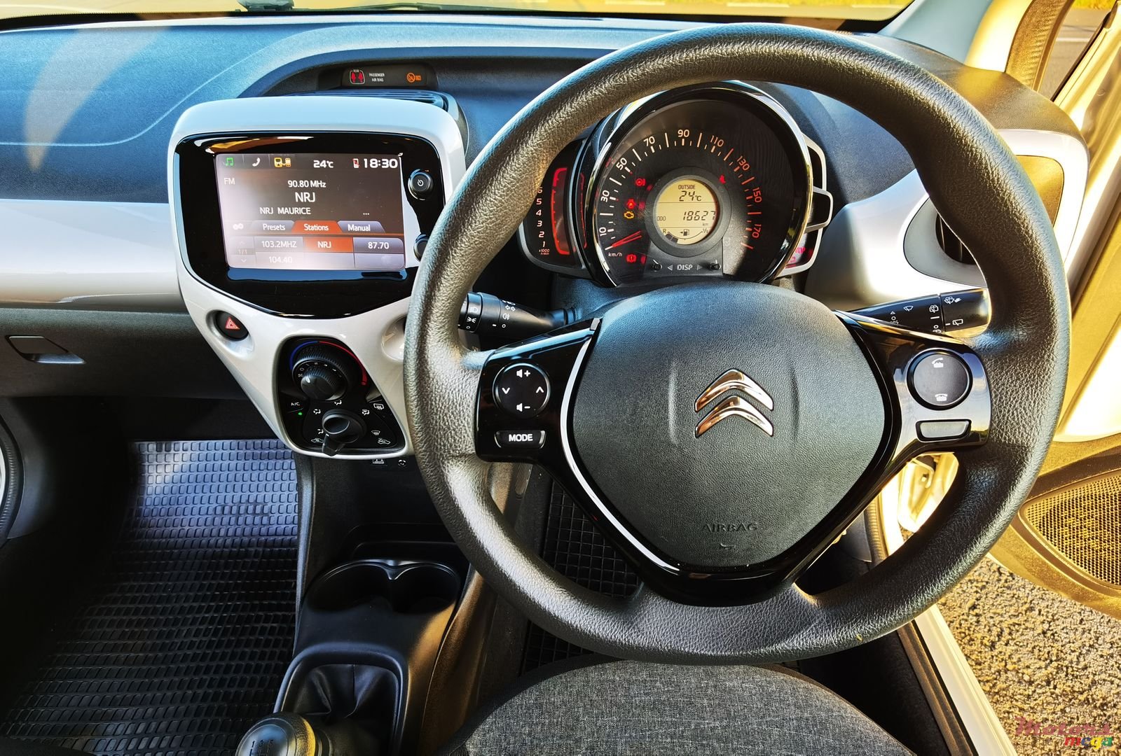 2016' Citroen C1 photo #7