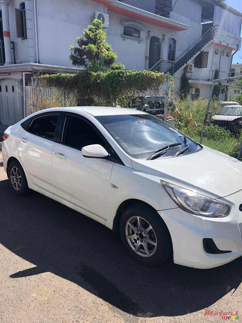 2012' Hyundai photo #1