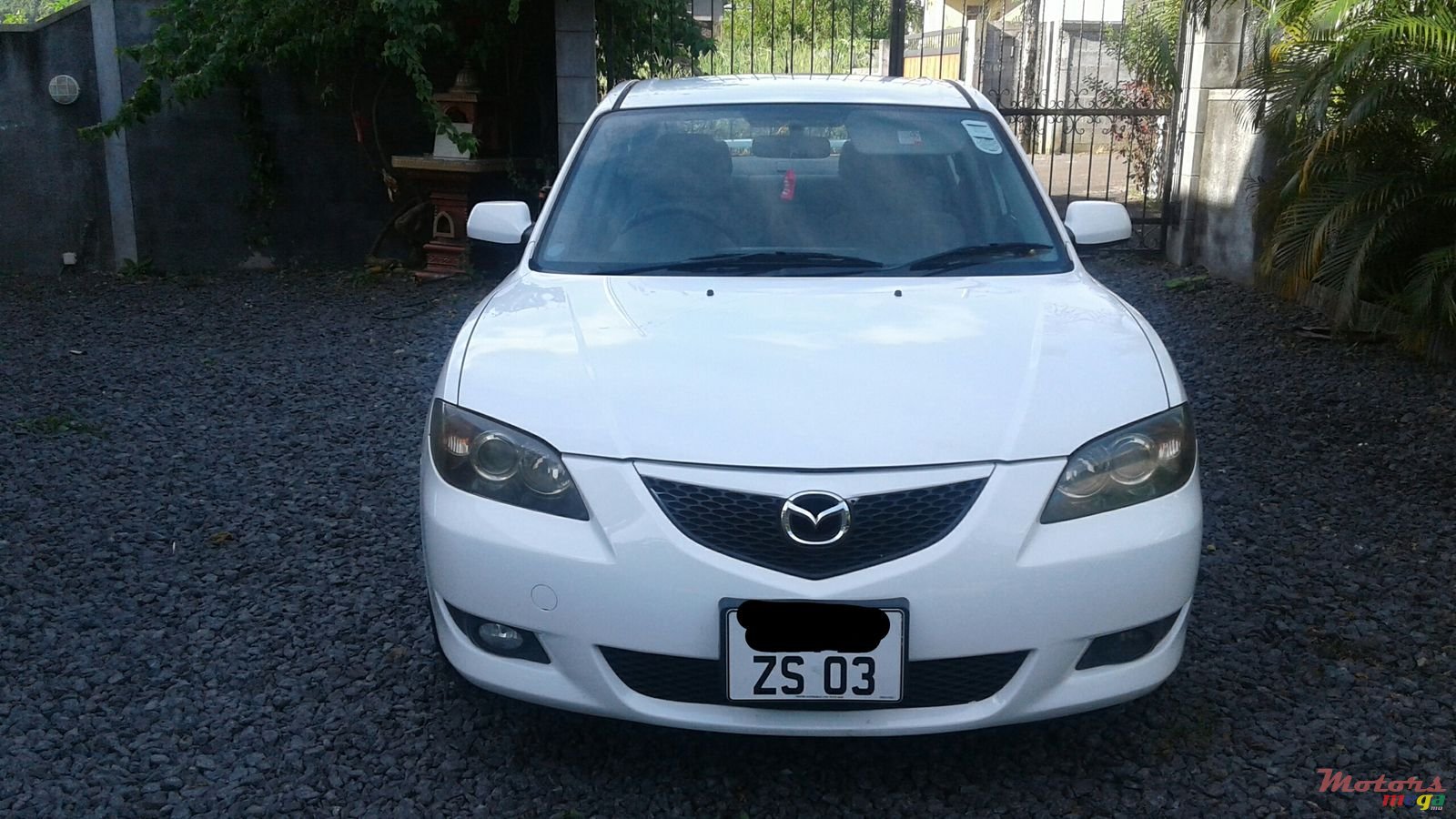 2003' Mazda Axela photo #1