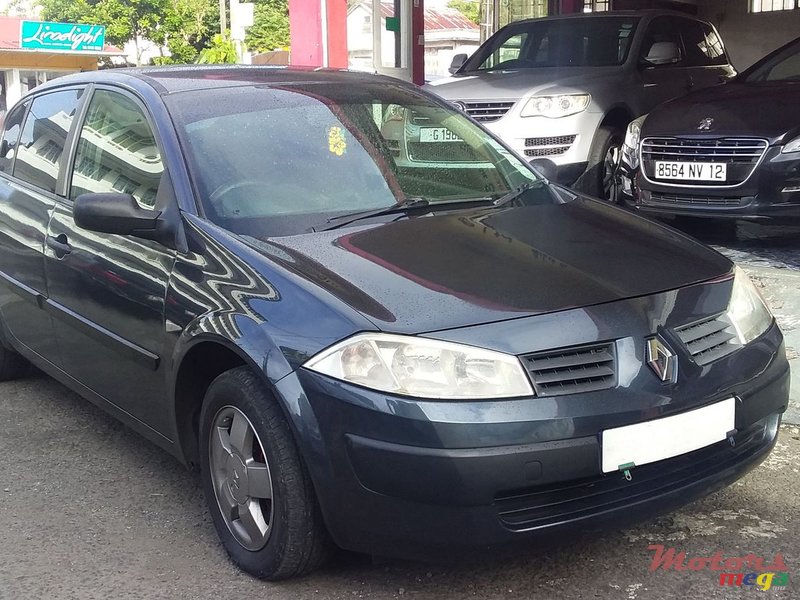 2006' Renault Megane photo #1