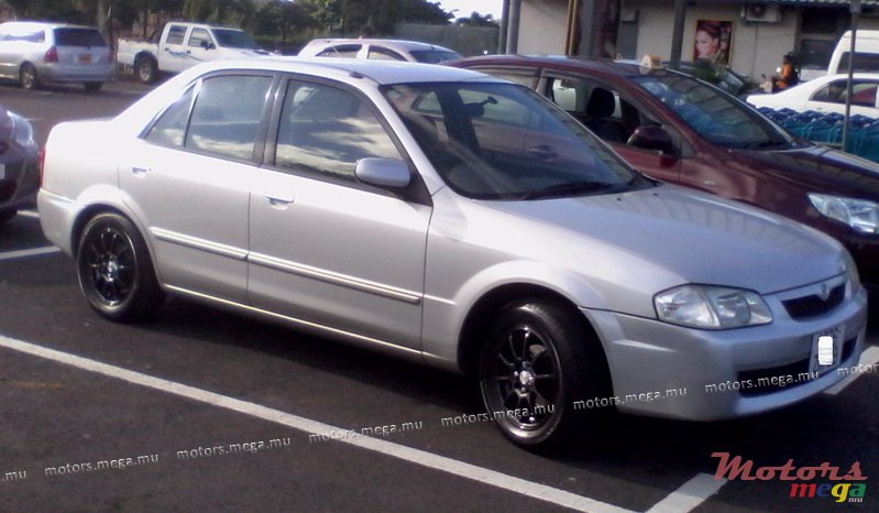 1999' Mazda 323 Familia photo #1