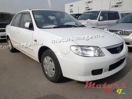 2002' Mazda 323 FAMILIA photo #1