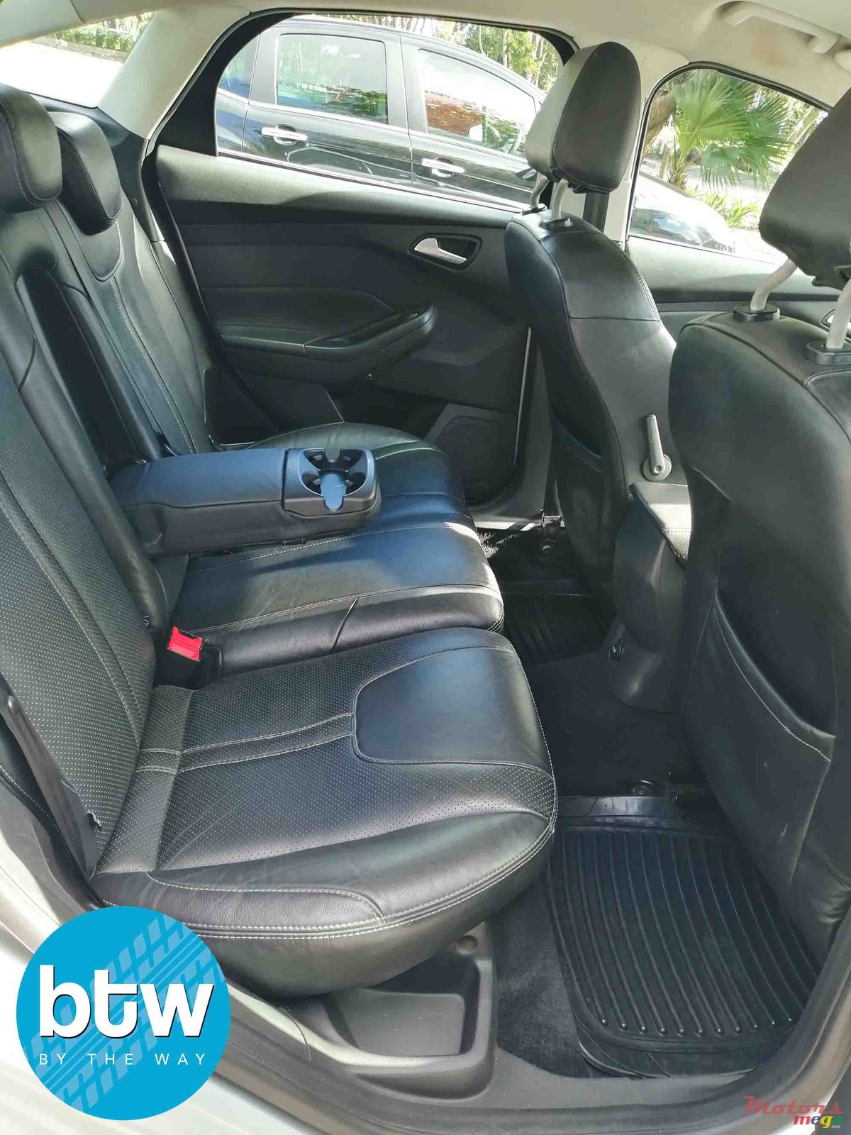 2014' Ford Focus photo #4