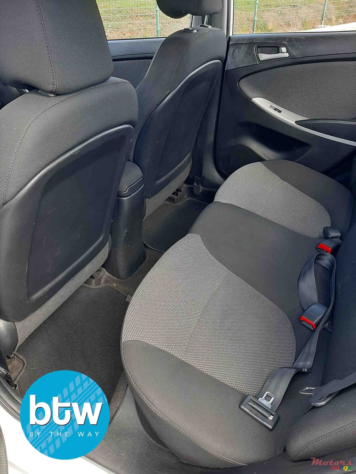 2014' Hyundai Accent photo #4