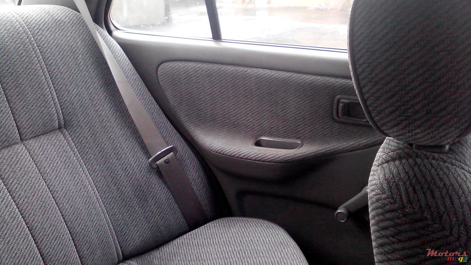 1994' Nissan Sentra photo #1