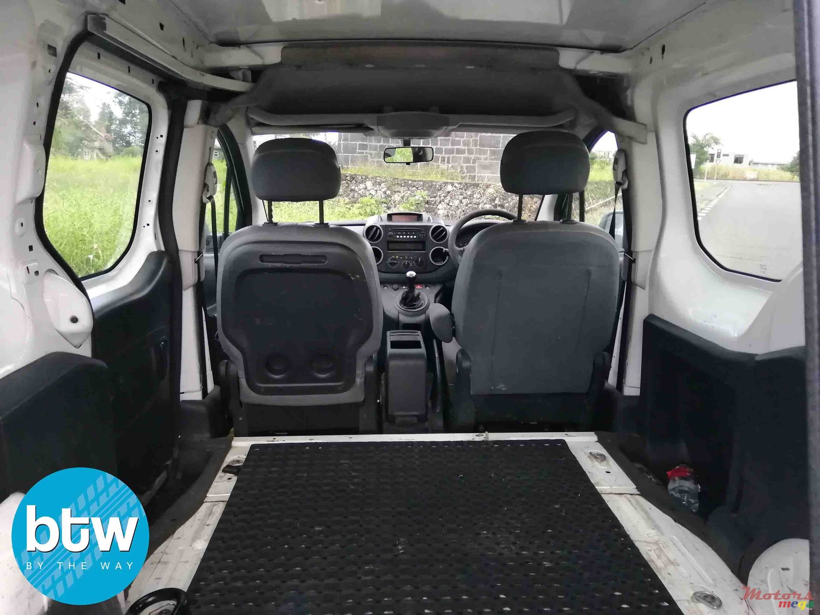 2014' Citroen Berlingo photo #5