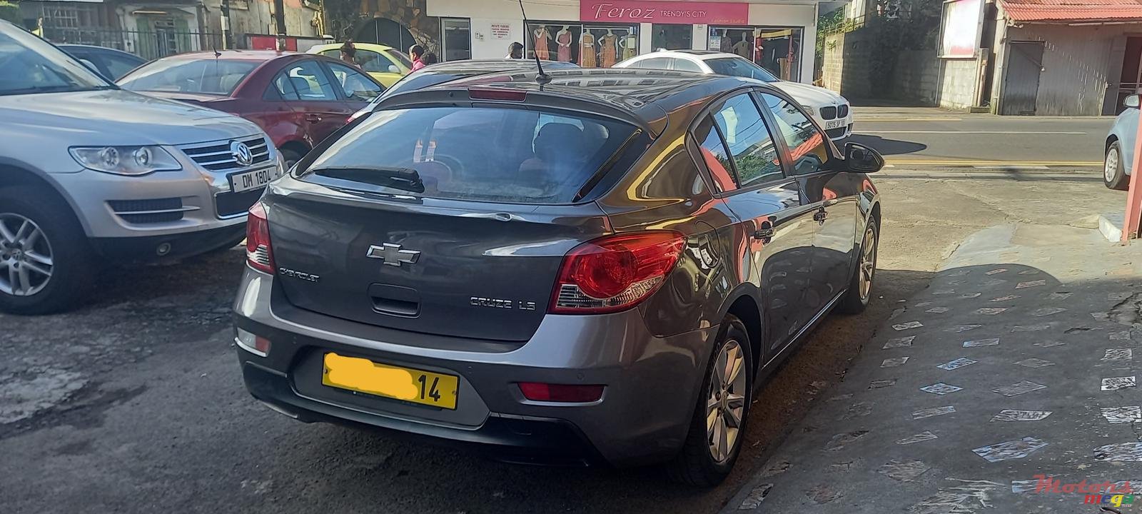 2014' Chevrolet Cruze Hatchback photo #4