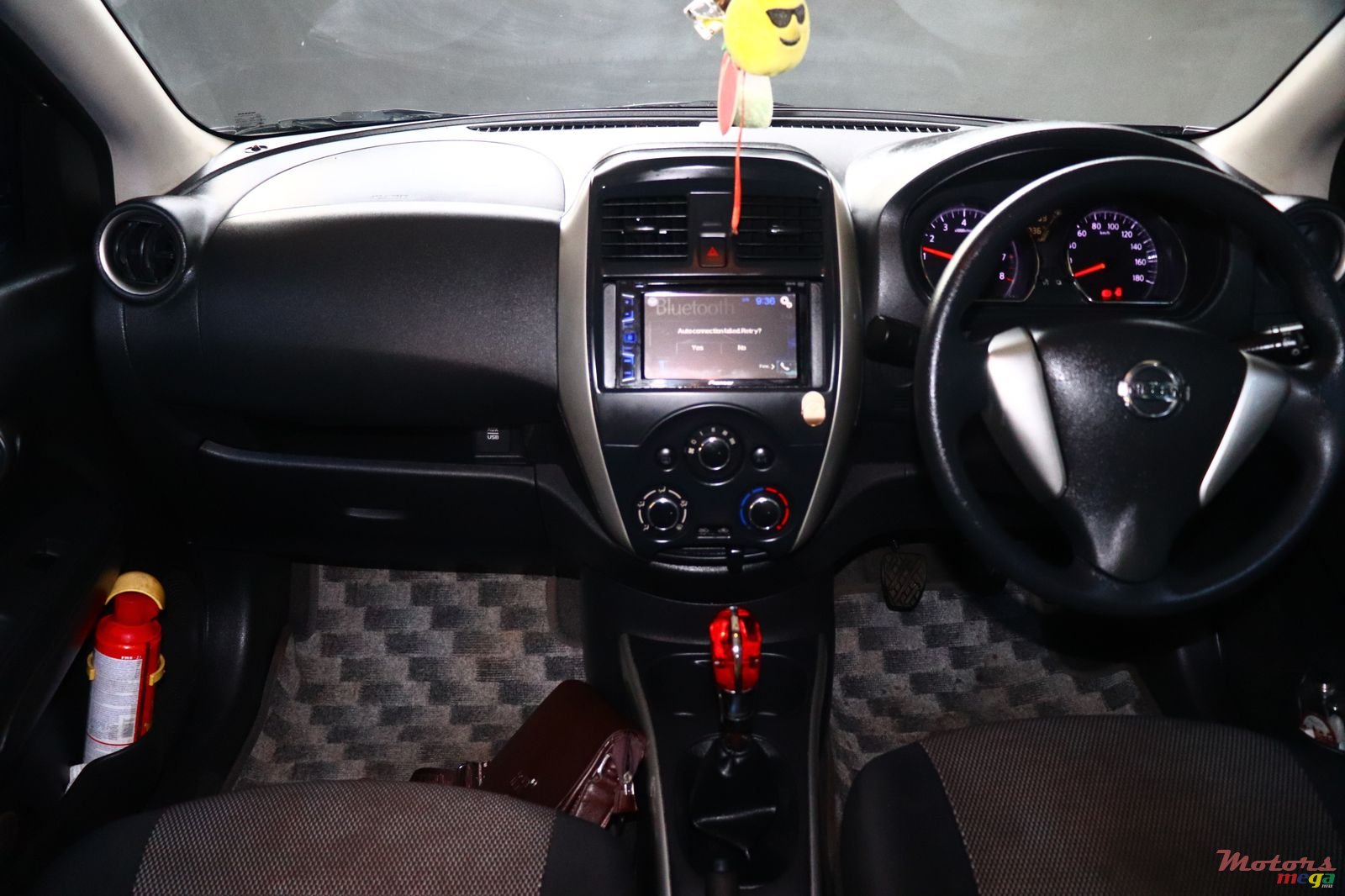 2015' Nissan Almera photo #3