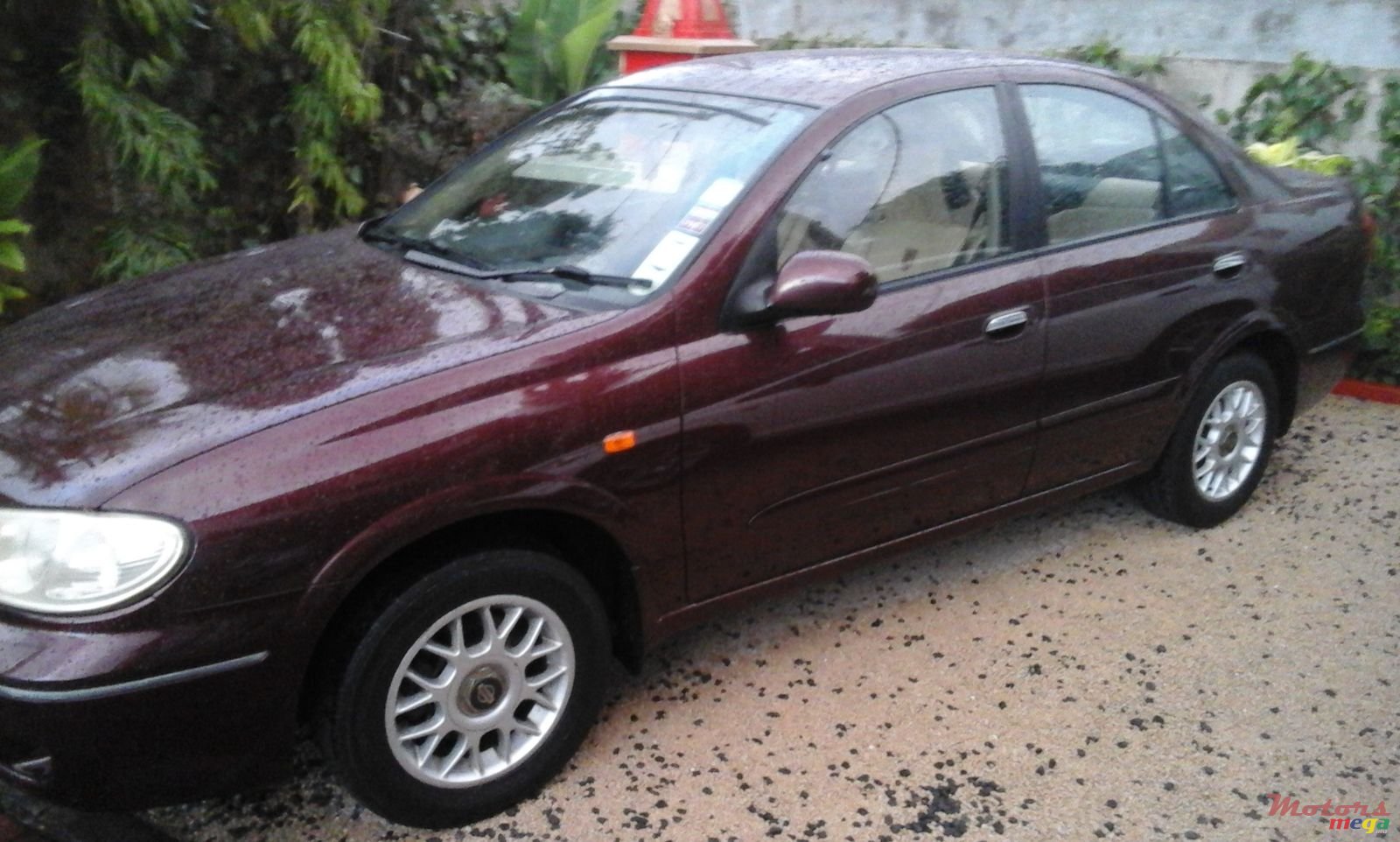 2004' Nissan photo #2