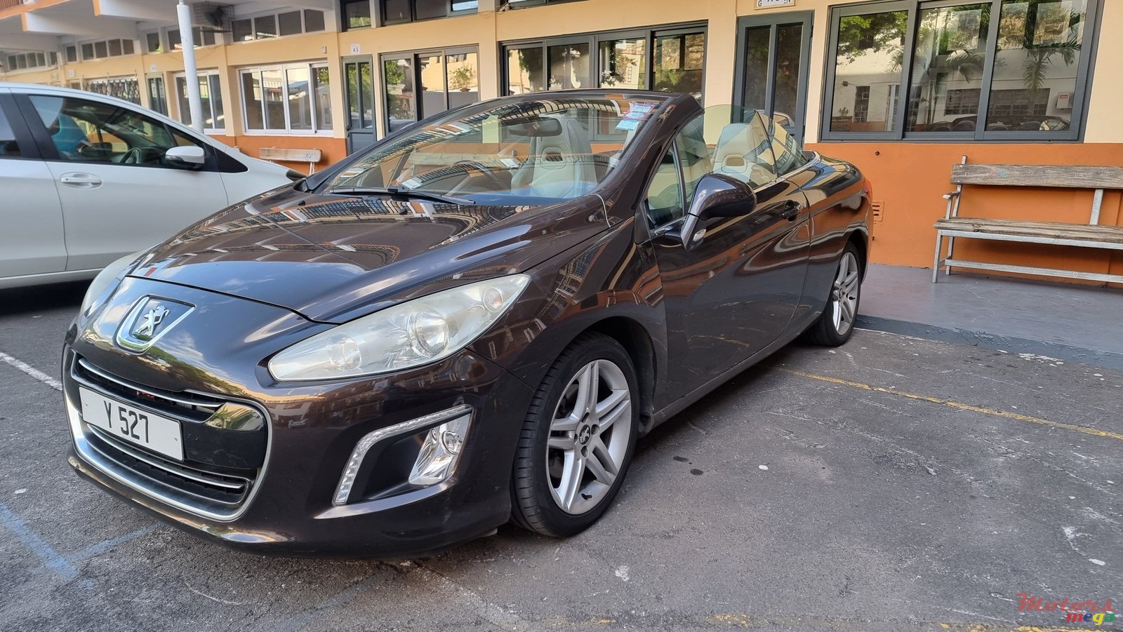 2012' Peugeot 308 308CC photo #5