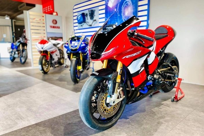 Une nouvelle sportive venue d'Italie : la Yamaha R9M