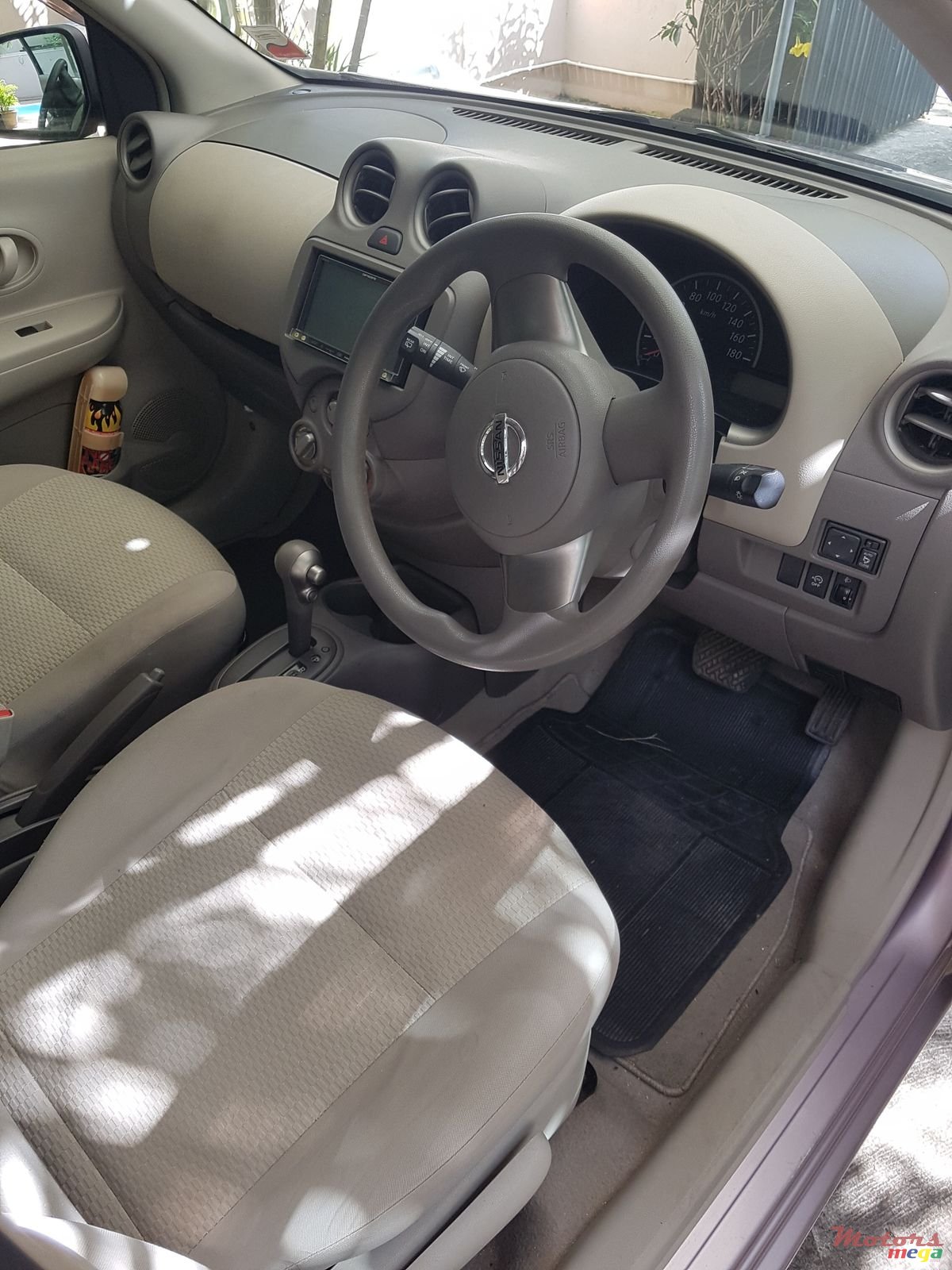 2011' Nissan March photo #3