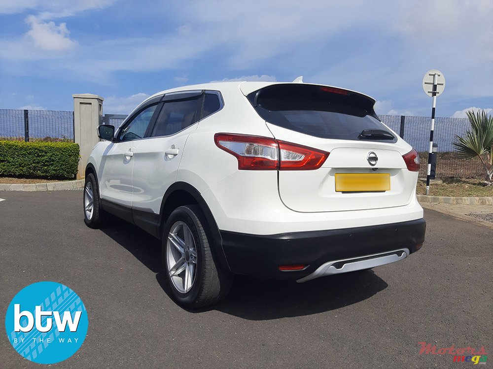 2015' Nissan Qashqai photo #3