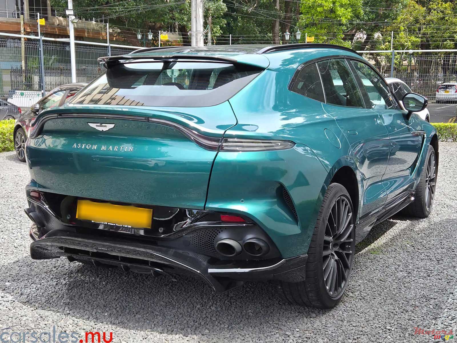 2023' Aston Martin DBX707 4.0 Twin Turbo V8 photo #4
