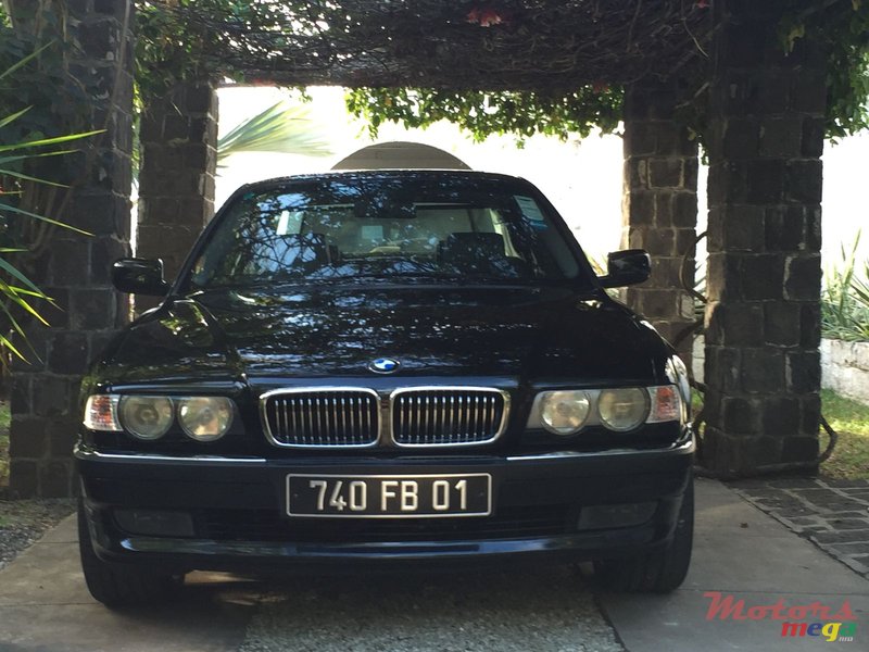 2001' BMW 735 photo #3