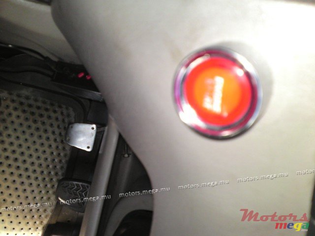 2004' Toyota Vios rs photo #3