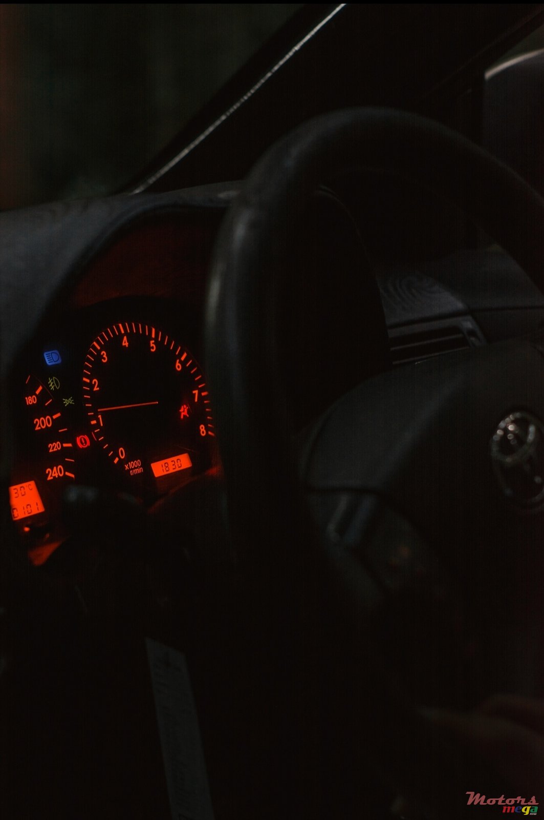 2005' Toyota Avensis photo #2