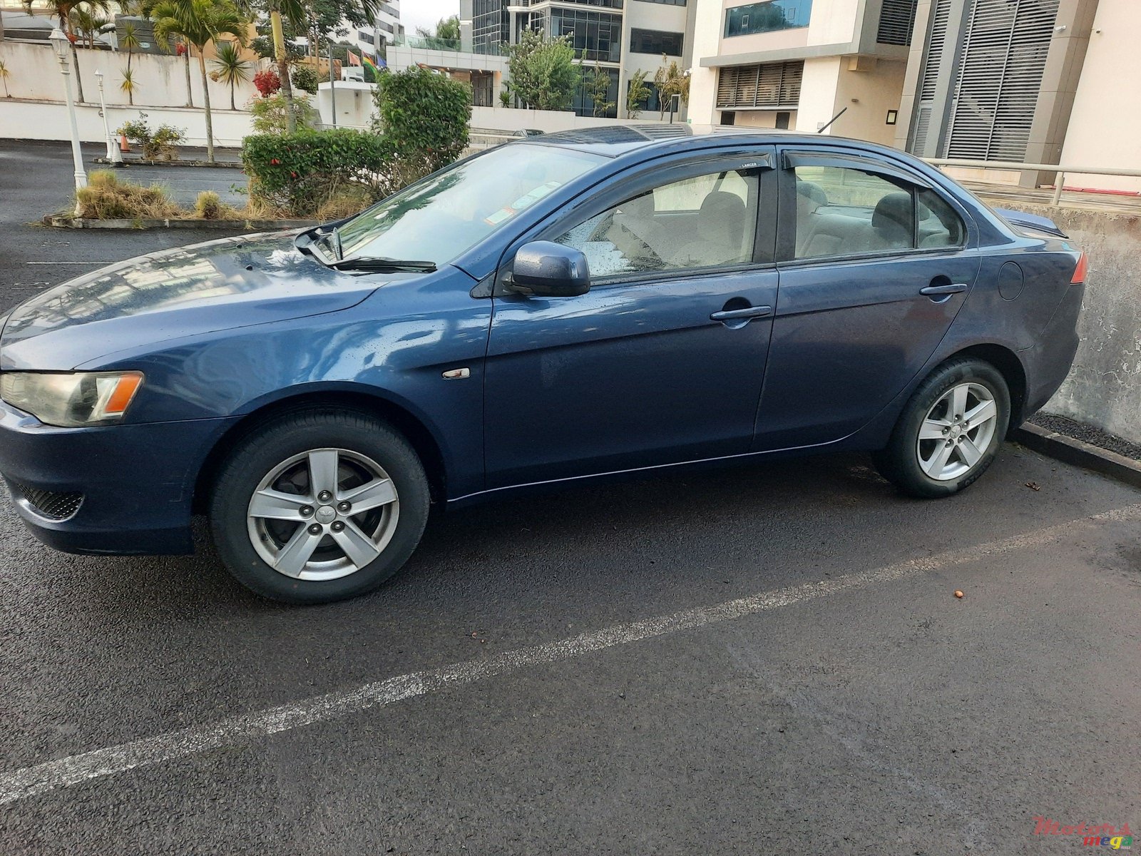 2007' Mitsubishi photo #3