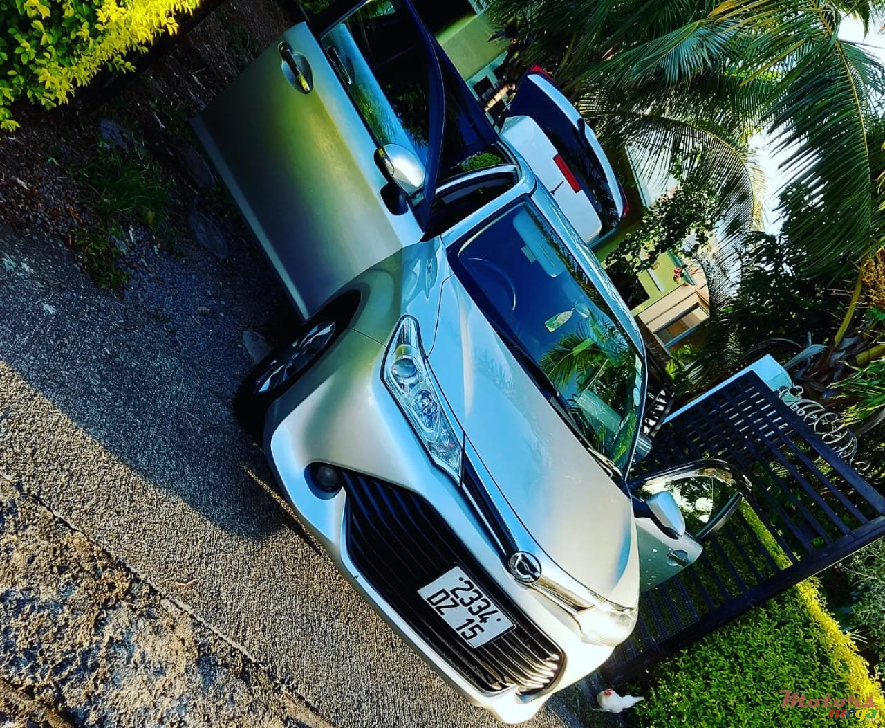 2015' Toyota Axio photo #1