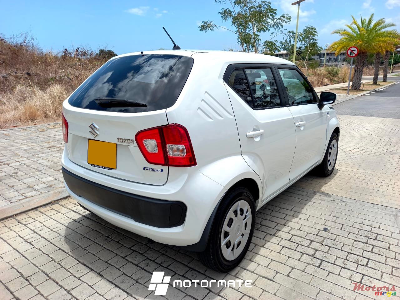 2017' Suzuki Ignis HYBIRD photo #3