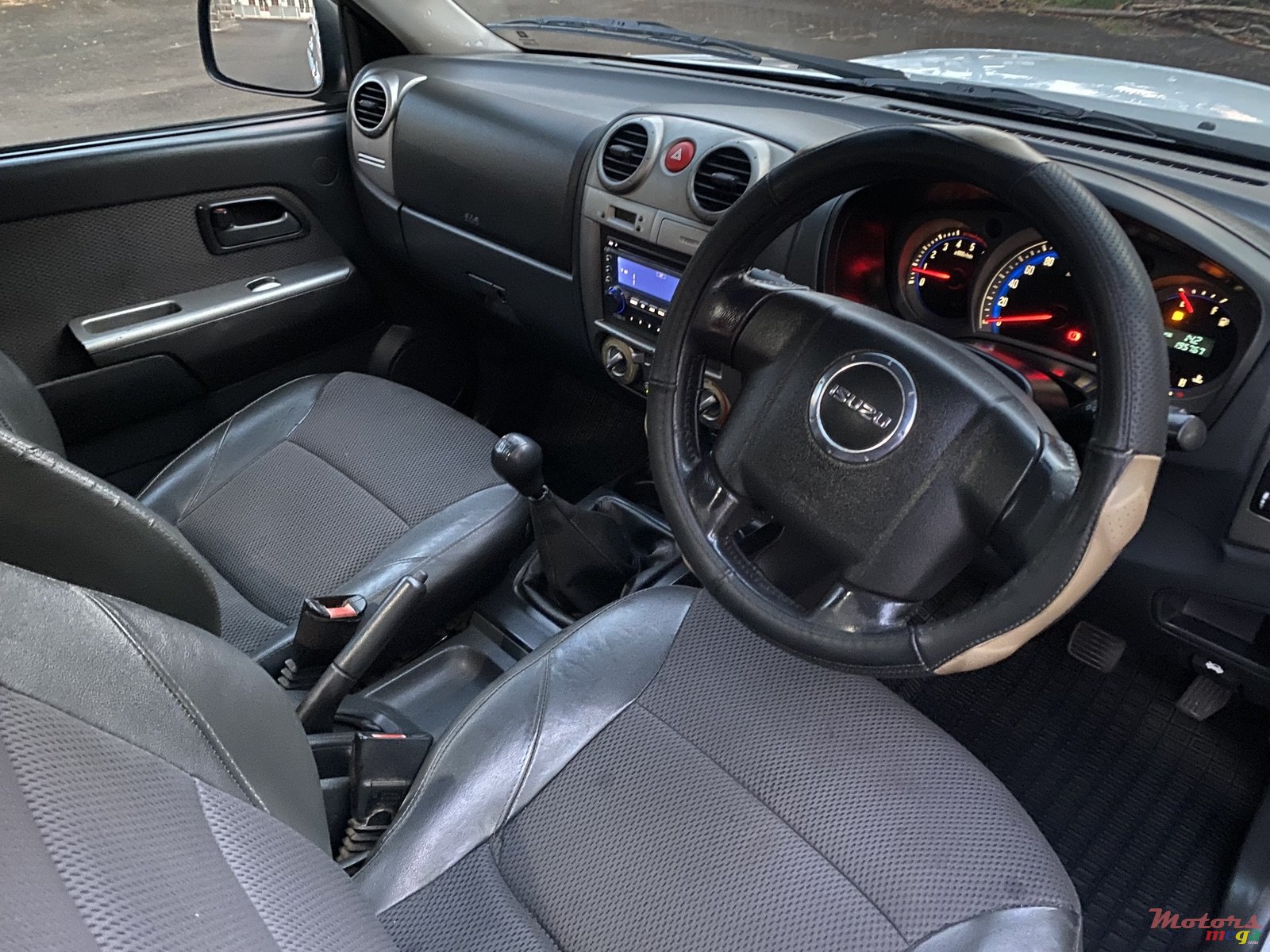 2009' Isuzu KB 300 photo #7