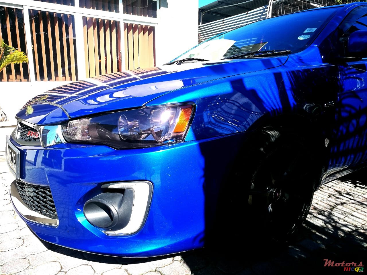 2016' Mitsubishi Lancer photo #2