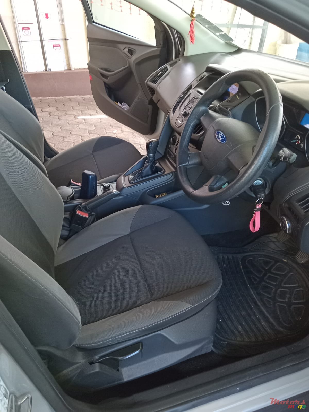 2013' Ford Focus photo #6