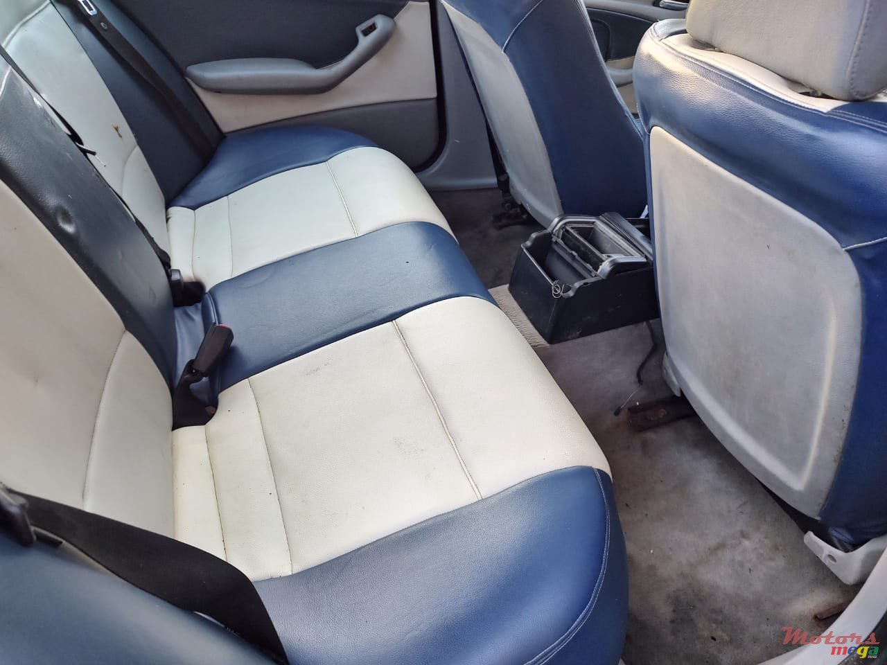 2002' BMW 320 E46 photo #5