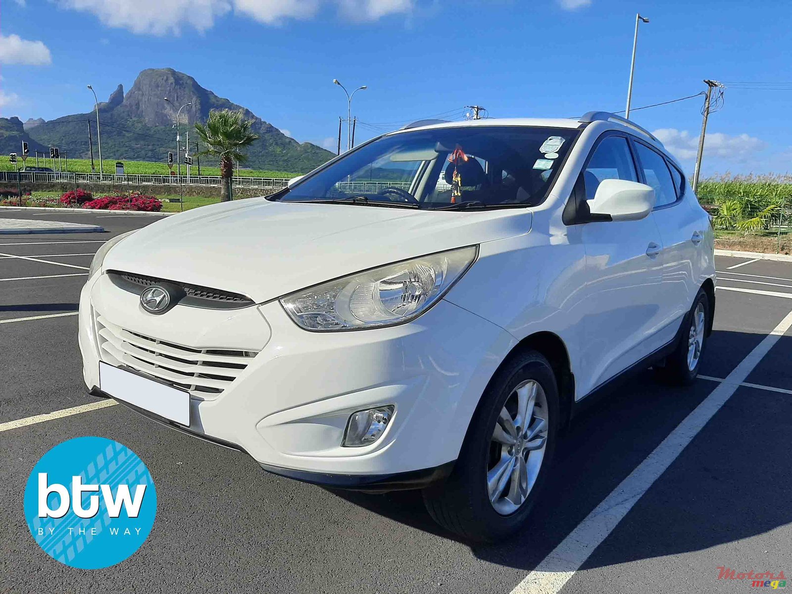 2010' Hyundai ix35 photo #2
