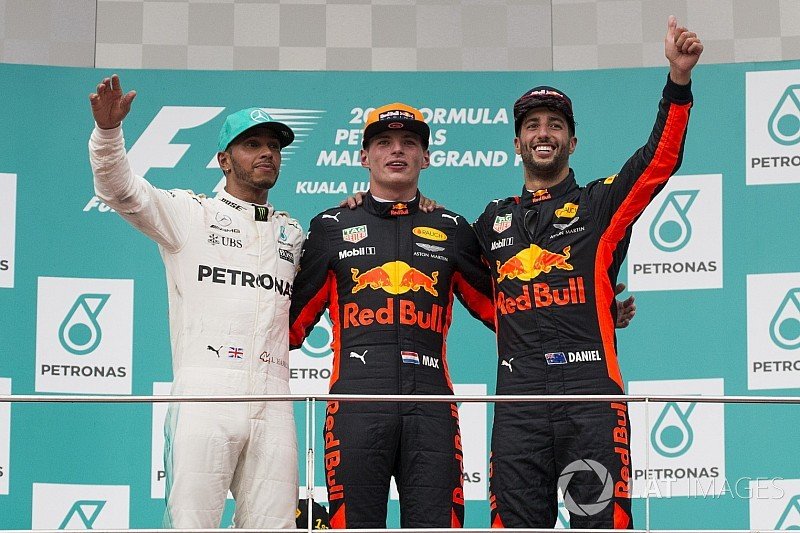 Malaysian GP: Verstappen wins from Hamilton, Vettel fourth