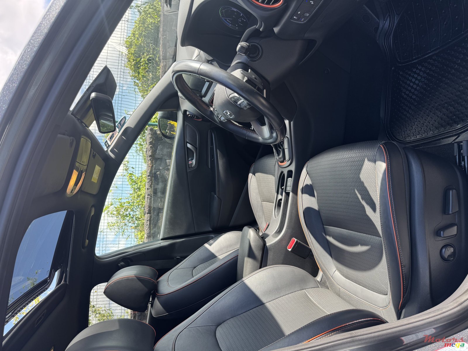 2020' Hyundai Kona hybrid photo #6