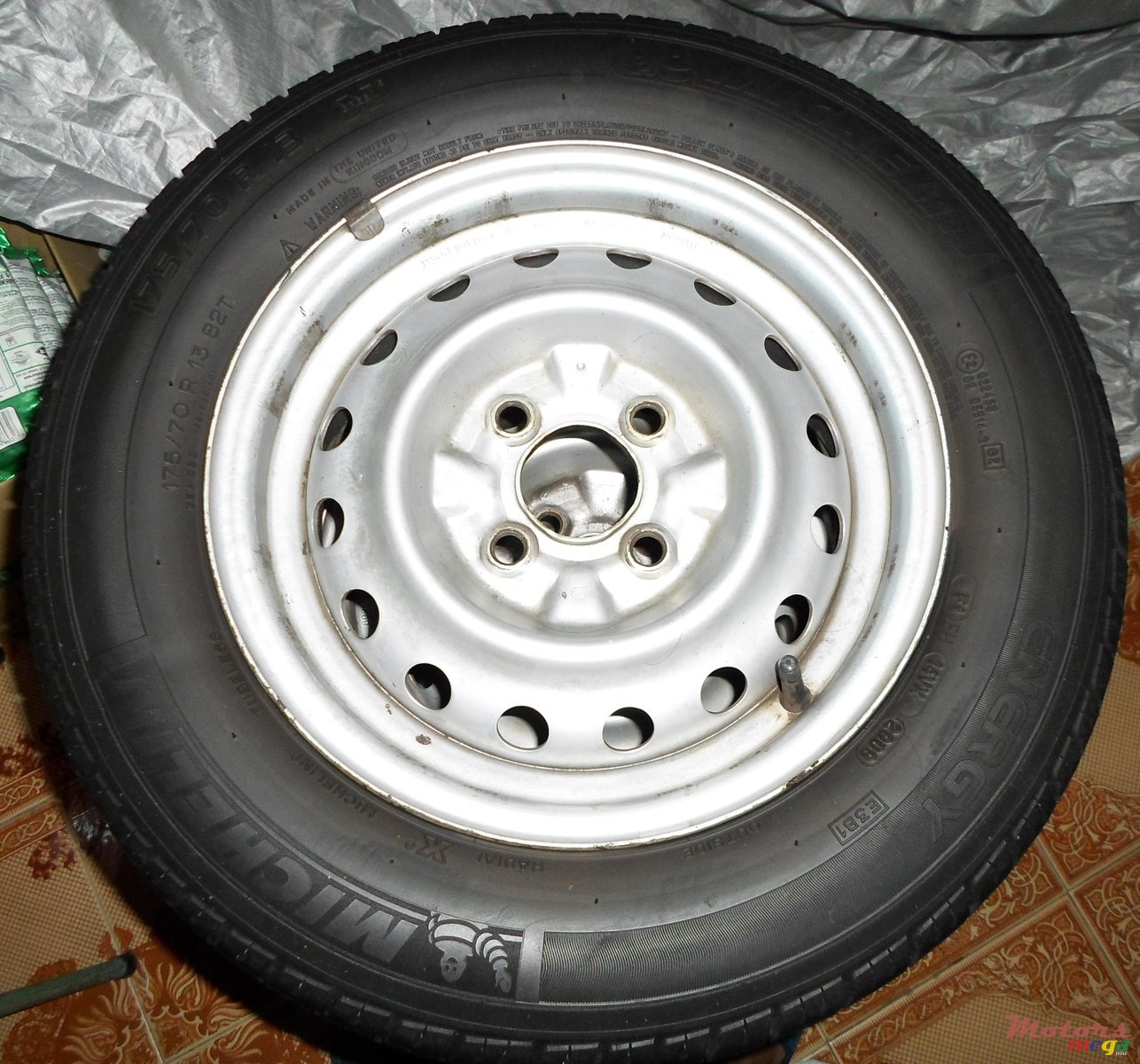 2002' Nissan photo #2