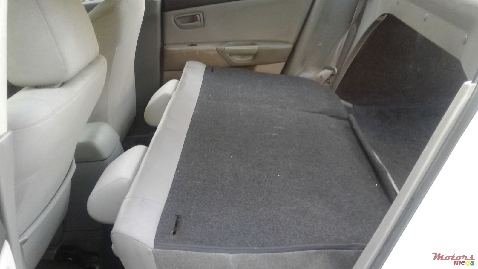 2003' Mazda Axela photo #4