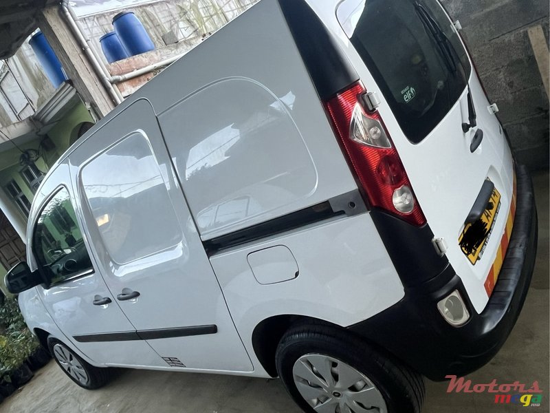 2014' Renault Kangoo Gaz,electric windows,backseat photo #3