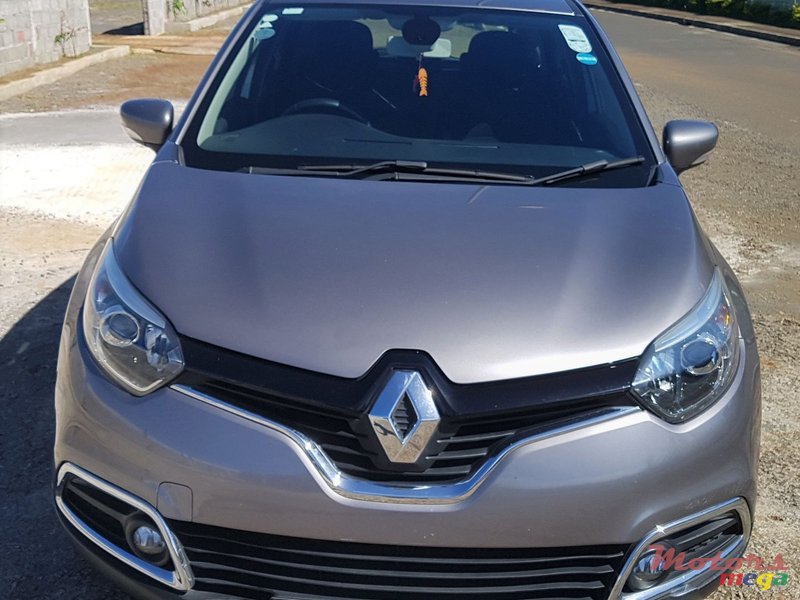 2015' Renault Captur 1.2 tce photo #3