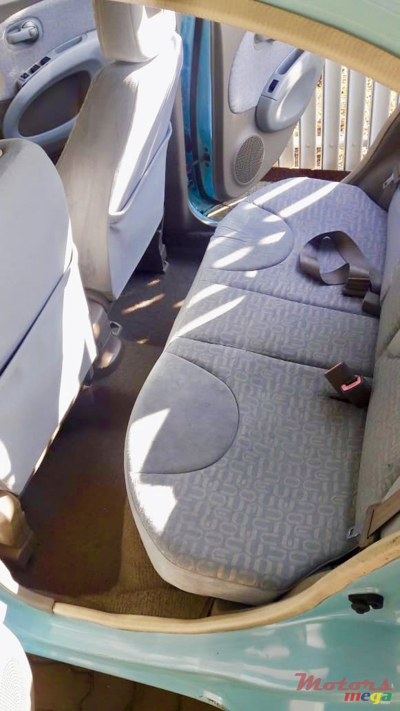 2006' Nissan March photo #6