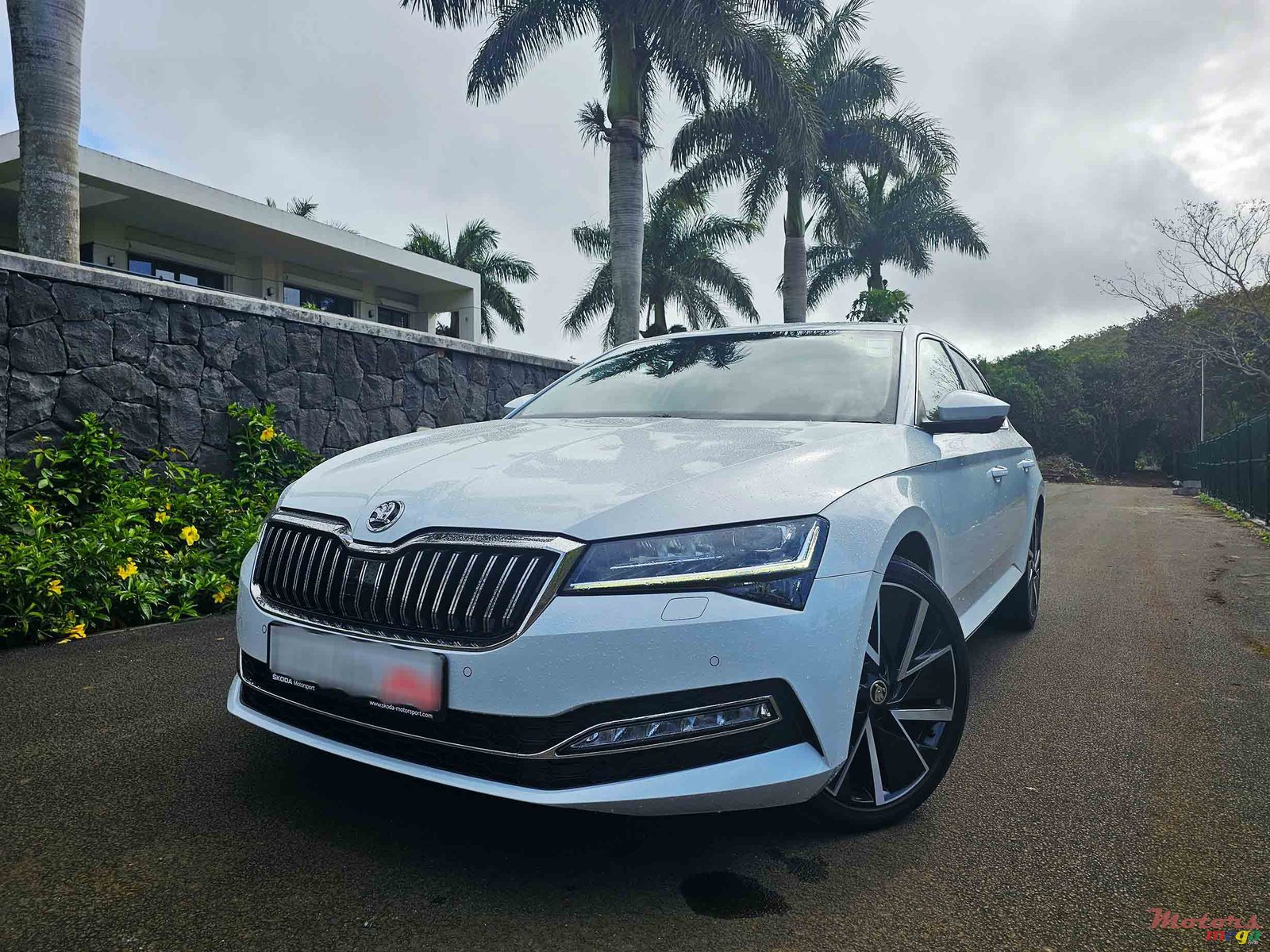 2023' Skoda Superb 1.4 photo #1