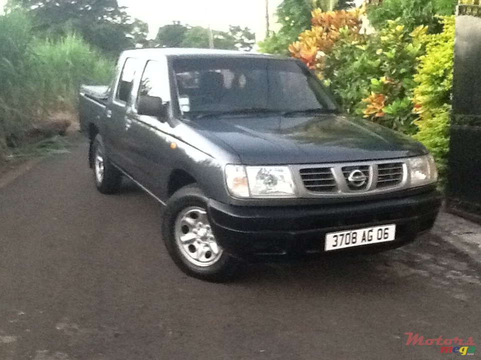 2006' Nissan Hardbody photo #1