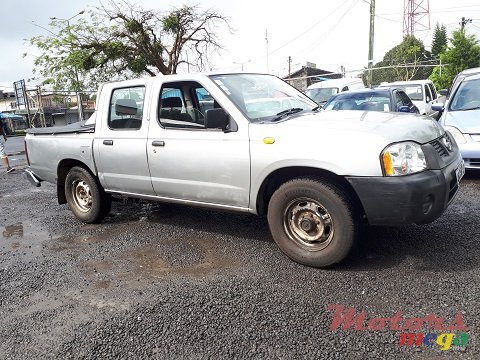 2007' Nissan Navara 4X2 photo #2