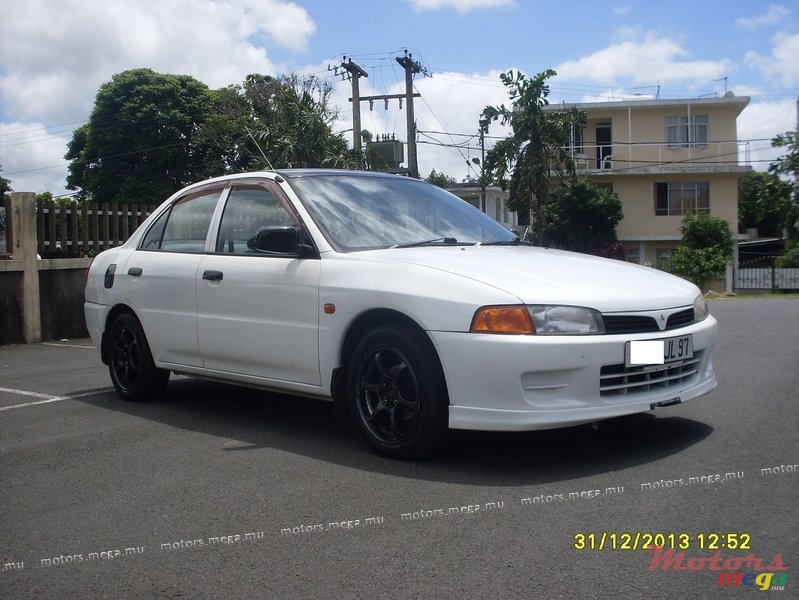 1997' Mitsubishi Lancer photo #1