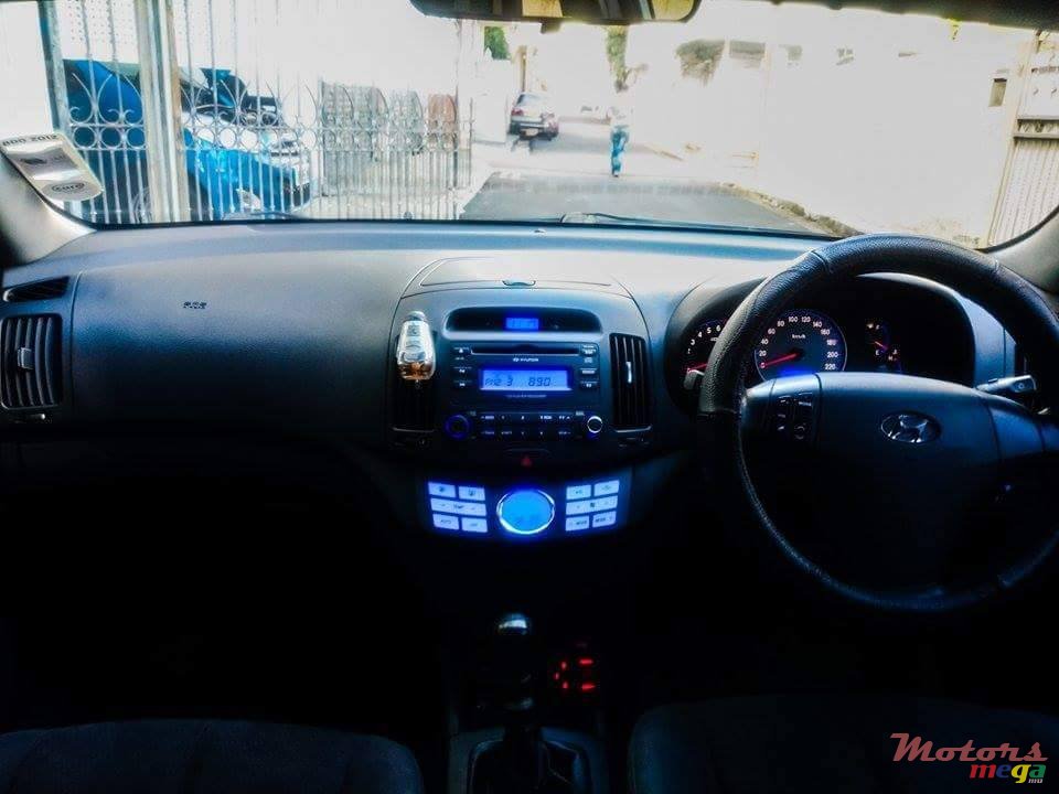 2008' Hyundai Elantra GLS photo #5