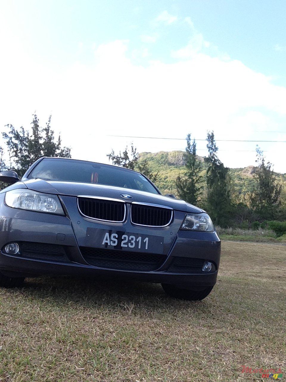 2007' BMW 316 photo #1