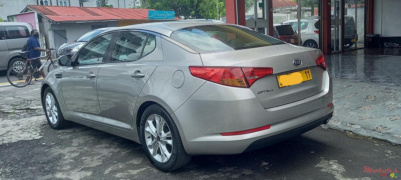 2011' Kia Optima photo #3