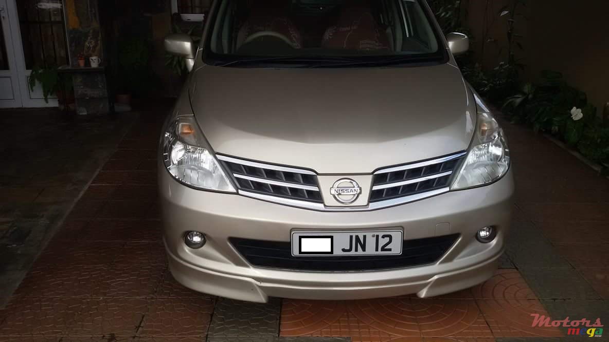 2012' Nissan Tiida photo #1