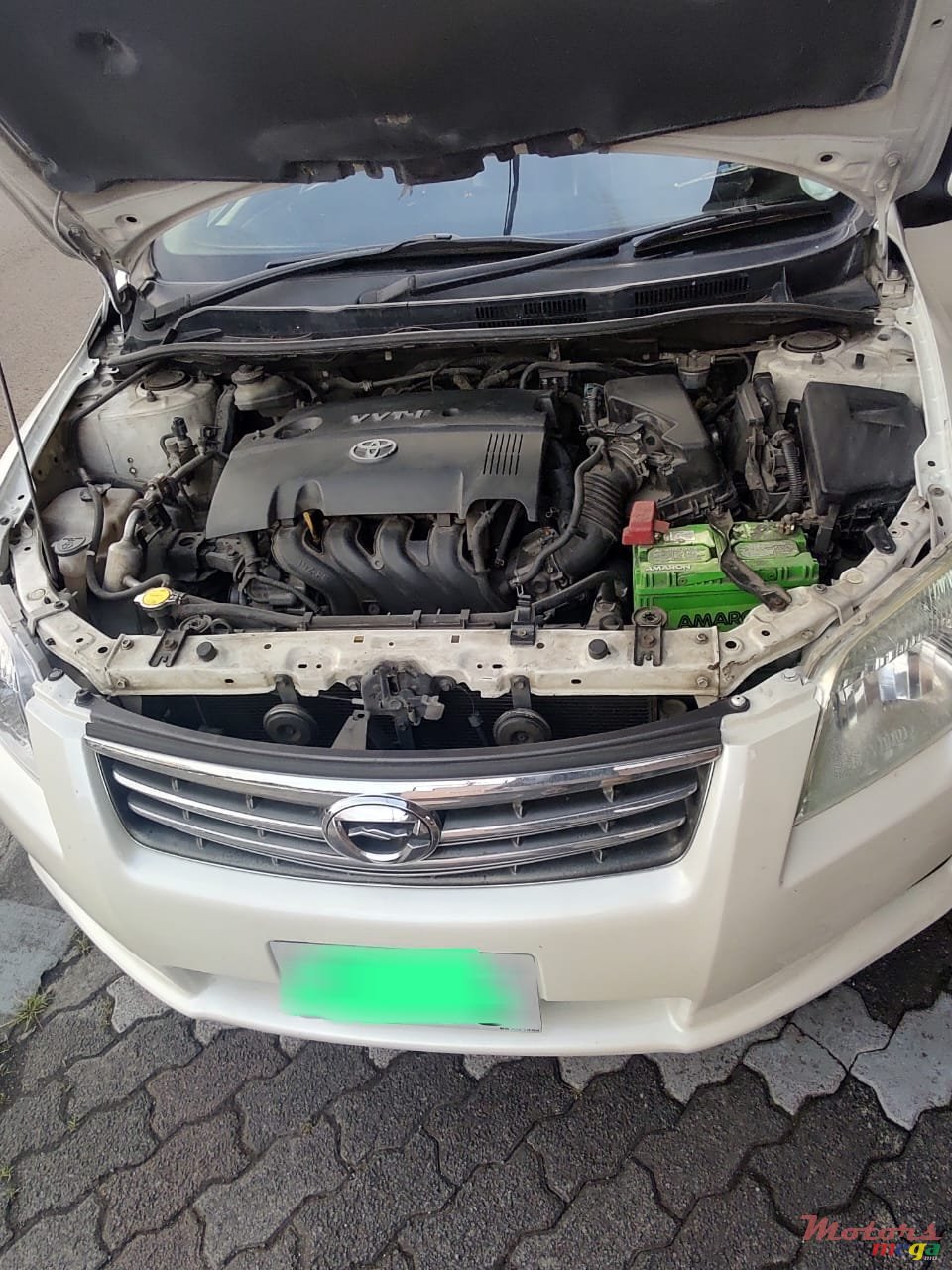 2009' Toyota Axio photo #3