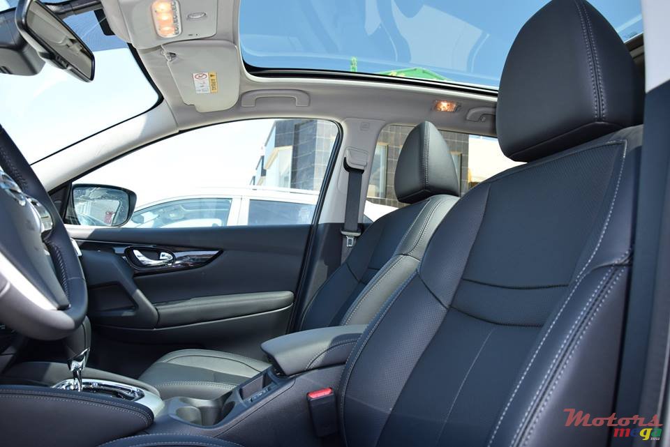 2017' Nissan Qashqai Tekna photo #7