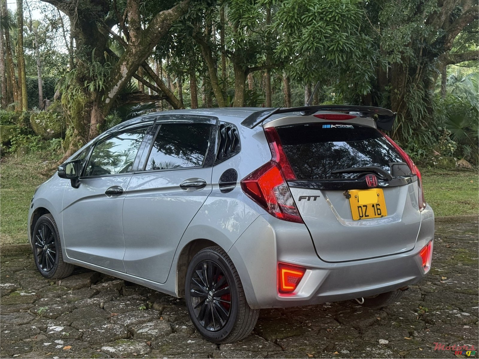 2016' Honda Fit photo #5