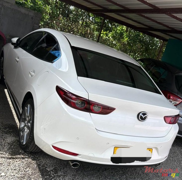 2021' Mazda 3 Skyactive photo #2